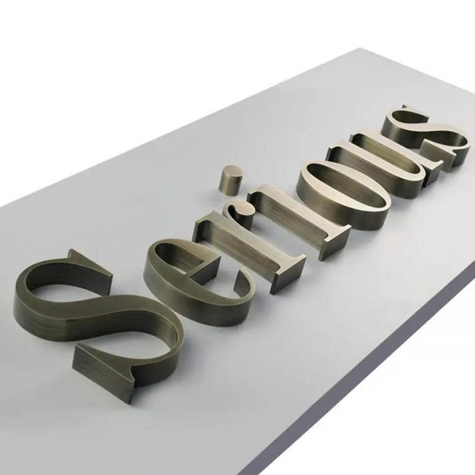 Anúncio de letra de canal de aço inoxidável escovado 3D Vintage Metal Logótipo da empresa Led Placa de sinalização
